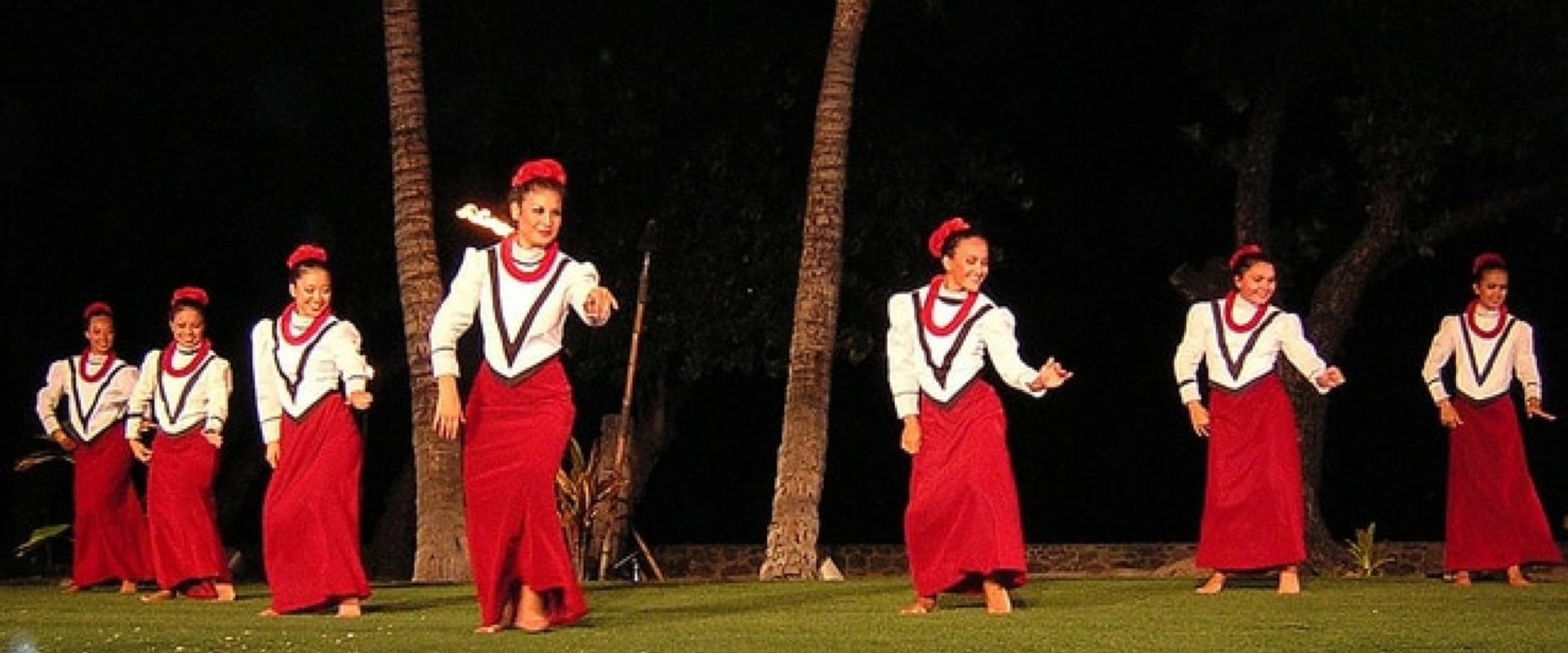 How much does a hawaiian luau cost?